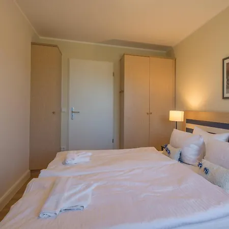 Kranichtanz An Der Seebruecke